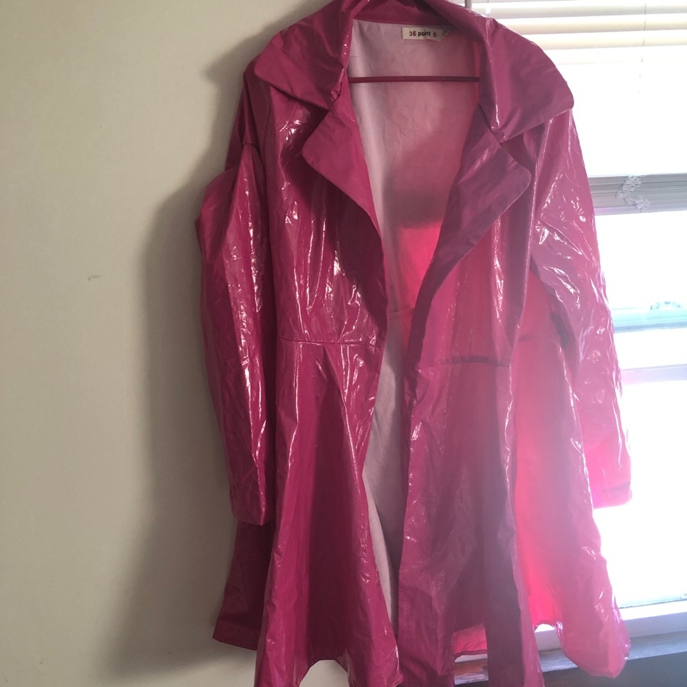 • feel like barbie in this rain coat •
